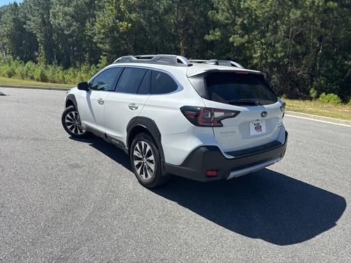 2025 Subaru Outback Touring XT