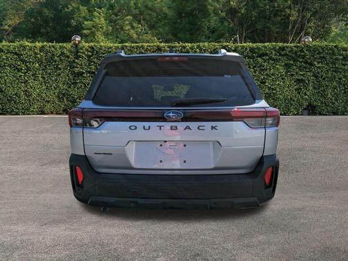 Ice Silver Metallic 2026 Subaru Outback Limited