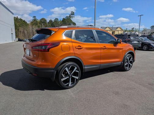 2021 Nissan Rogue Sport SL