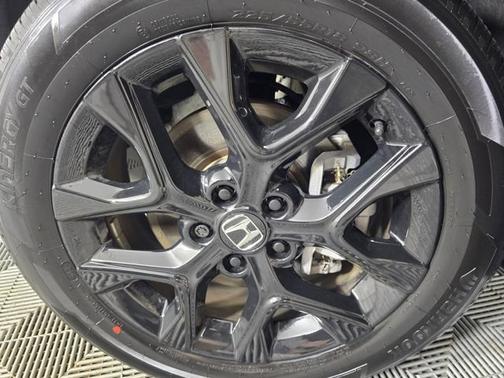 Platinum White Pearl 2025 Honda HR-V
