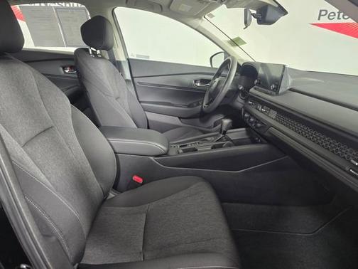Crystal Black Pearl 2025 Honda Accord
