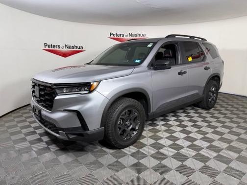 Lunar Silver Metallic 2025 Honda Pilot
