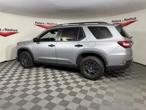 Lunar Silver Metallic 2025 Honda Pilot