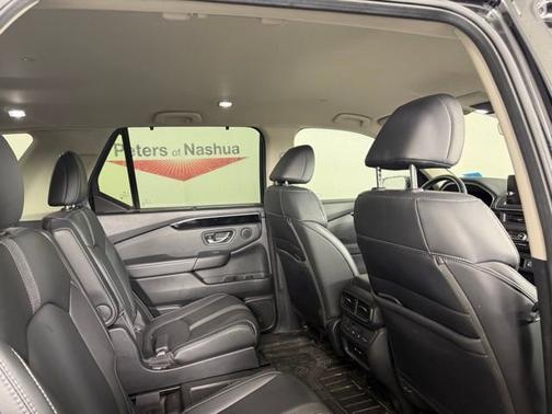 Crystal Black Pearl 2024 Honda Pilot