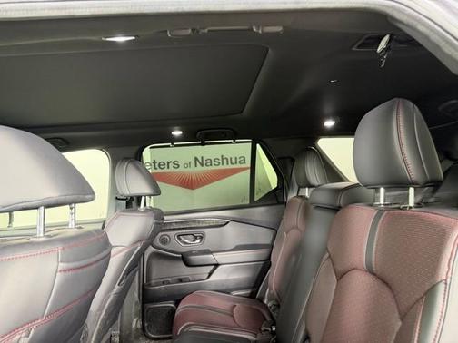 Modern Steel Metallic 2025 Honda Pilot