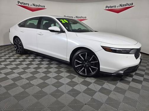 Platinum White Pearl 2024 Honda Accord Hybrid