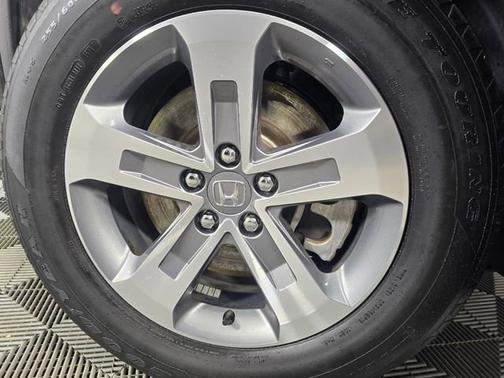Crystal Black Pearl 2024 Honda Pilot