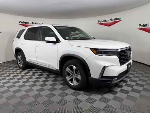 Platinum White Pearl 2024 Honda Pilot