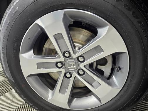 Platinum White Pearl 2024 Honda Pilot