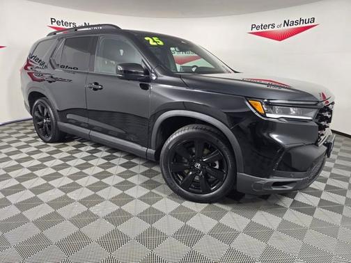Crystal Black Pearl 2025 Honda Pilot