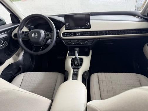 Lunar Silver Metallic 2024 Honda HR-V