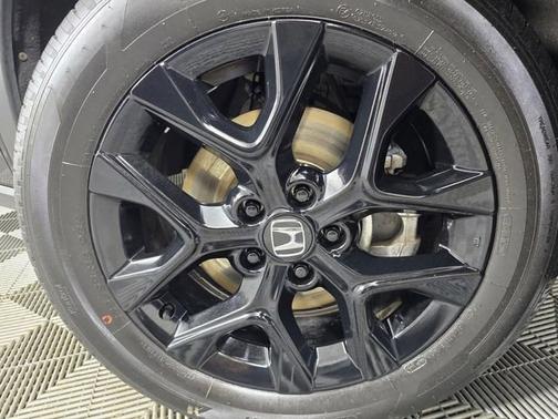 Crystal Black Pearl 2025 Honda HR-V