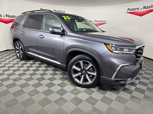 Modern Steel Metallic 2025 Honda Pilot