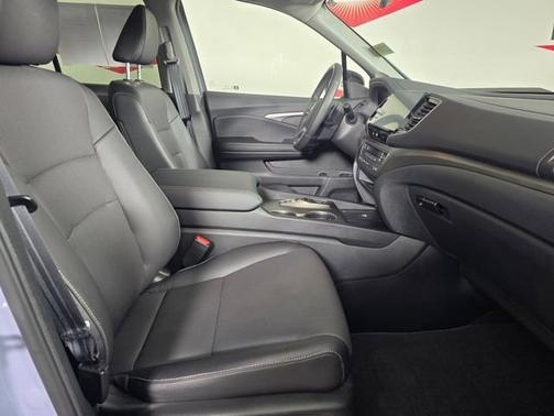 Sonic Gray Pearl 2025 Honda Ridgeline