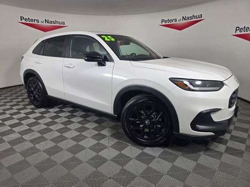 Platinum White Pearl 2025 Honda HR-V