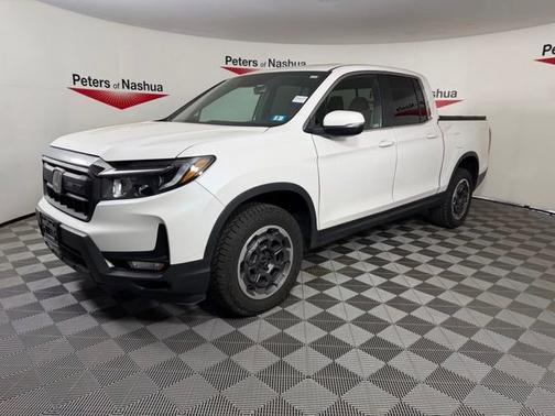 Platinum White Pearl 2024 Honda Ridgeline