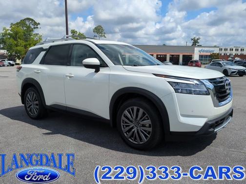 2024 Nissan Pathfinder SL