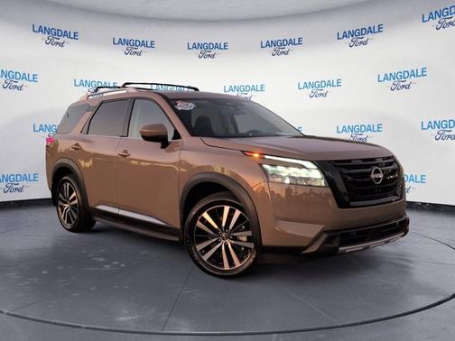 2025 Nissan Pathfinder Platinum