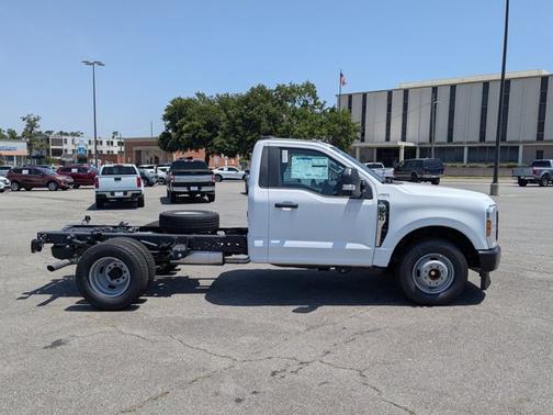 2025 Ford F-350 XL