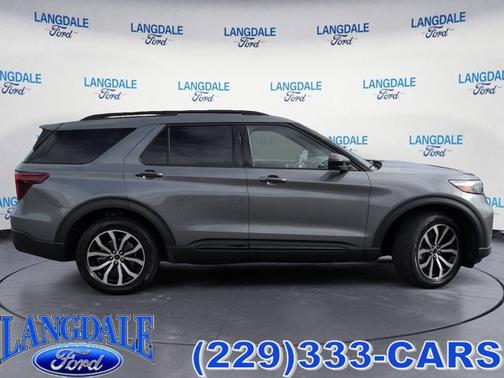2022 Ford Explorer ST