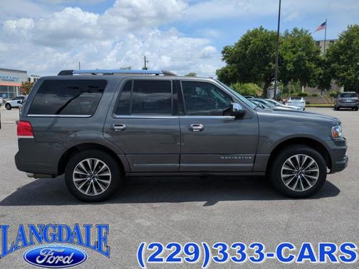 2017 Lincoln Navigator Select