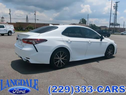 2024 Toyota Camry SE