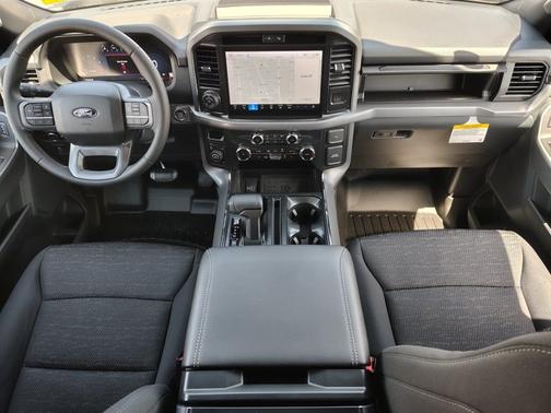 Avalanche 2026 Ford F-150 XLT