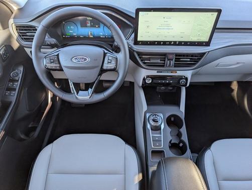 2026 Ford Escape Platinum