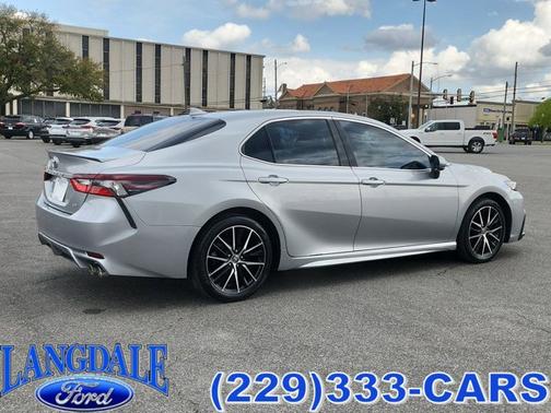 2021 Toyota Camry SE