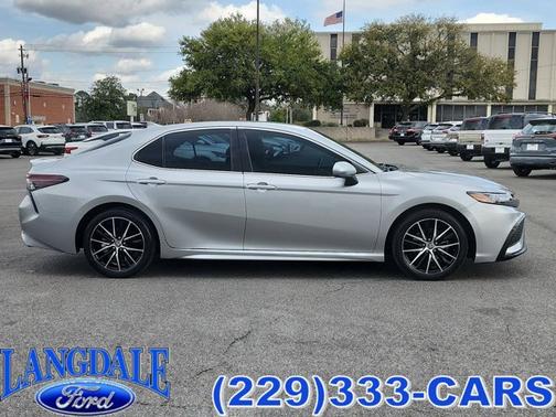 2021 Toyota Camry SE