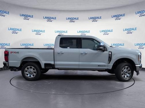 Avalanche 2026 Ford F-250 LARIAT