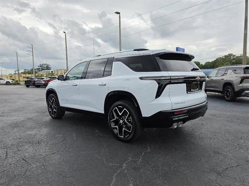 Polar White Tricoat 2026 Chevrolet Traverse High Country