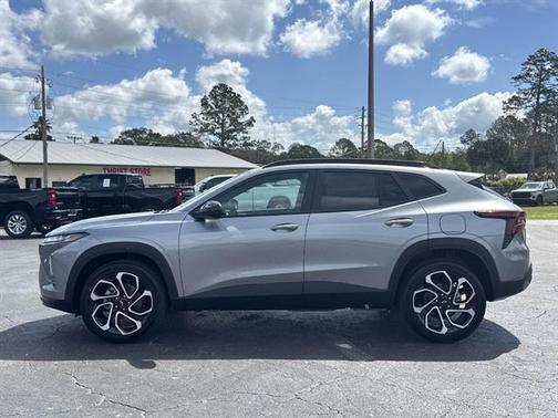 Sterling Gray Metallic 2026 Chevrolet Trax FWD 2RS