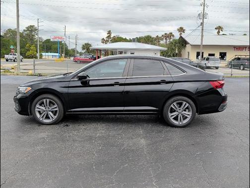 Deep Black Pearl 2022 Volkswagen Jetta 1.5T SE
