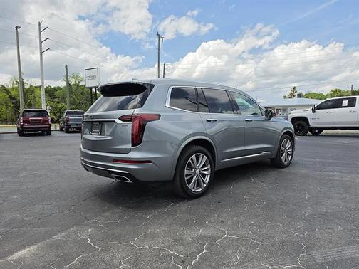 Argent Silver Metallic 2023 Cadillac XT6 Premium Luxury AWD