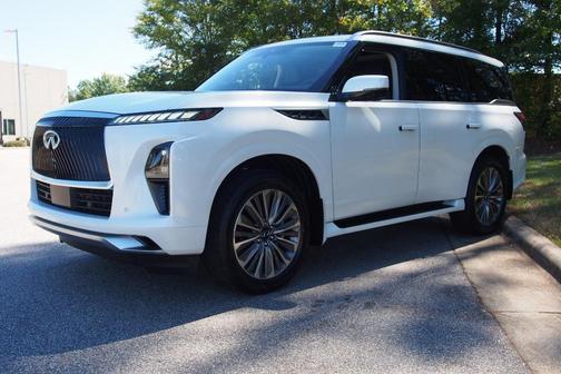 2026 INFINITI QX80 Luxe