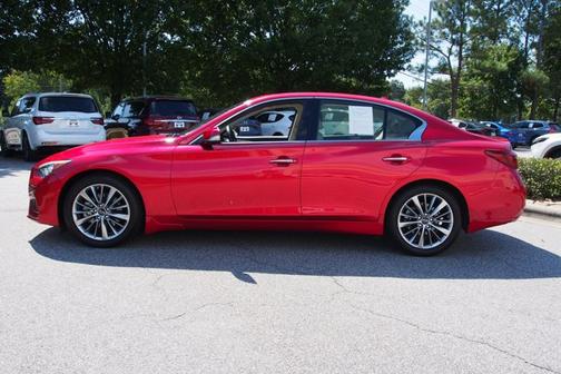 2023 INFINITI Q50 LUXE