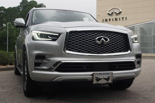 2022 INFINITI QX80 LUXE