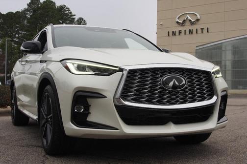 2023 INFINITI QX55 LUXE