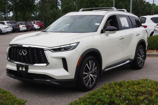 Majestic White 2025 INFINITI QX60 SENSORY