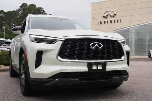 Majestic White 2025 INFINITI QX60 SENSORY
