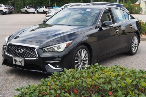 2022 INFINITI Q50 LUXE