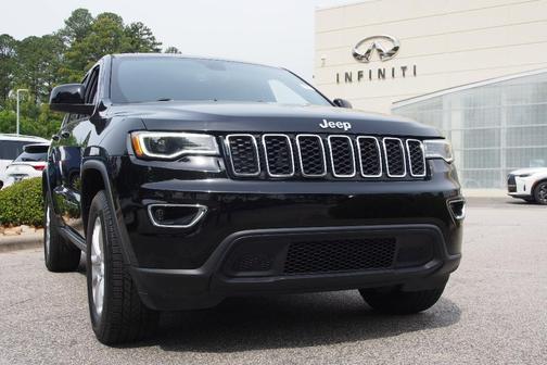 Diamond Black 2022 Jeep Grand Cherokee WK Laredo