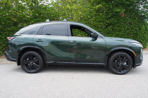 Green 2027 INFINITI QX65