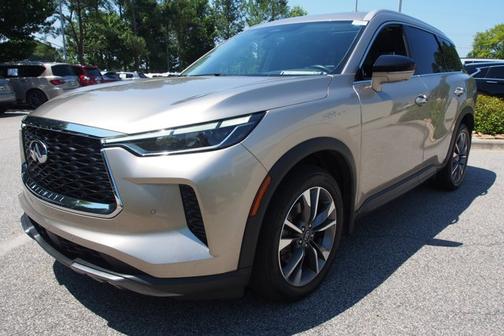 2022 INFINITI QX60 LUXE