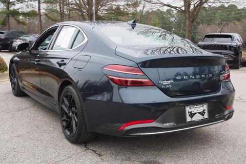 2022 Genesis G70 2.0T