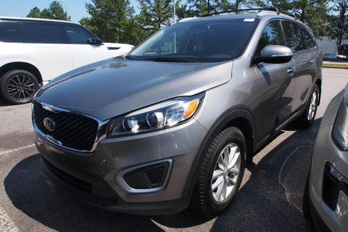 Titanium Silver 2017 Kia Sorento LX