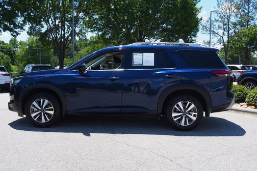 Deep Ocean Blue 2024 Nissan Pathfinder SL