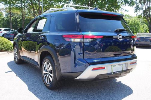 Deep Ocean Blue 2024 Nissan Pathfinder SL