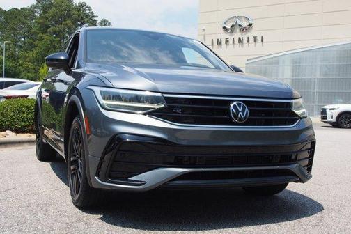 Platinum Gray Metallic 2022 Volkswagen Tiguan 2.0T SE R-Line Black